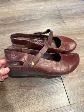 OTBT Women’s Springfield Wedge Size 10